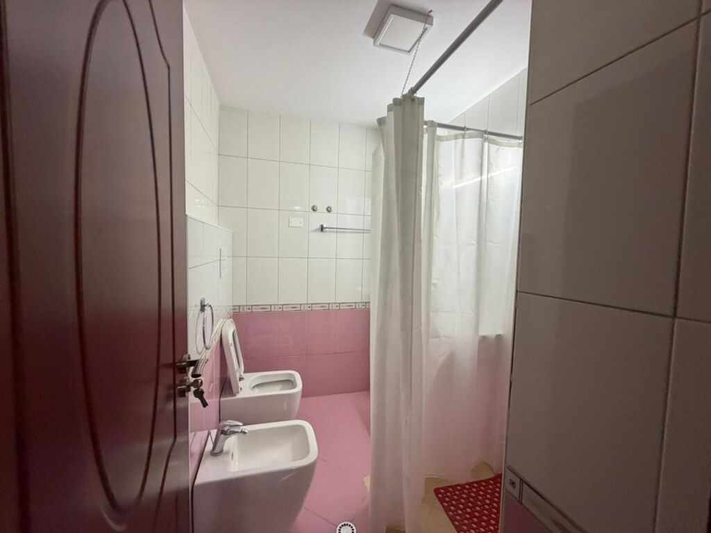 Apartament 2+1 per shitje Liqeni I Farkes !
