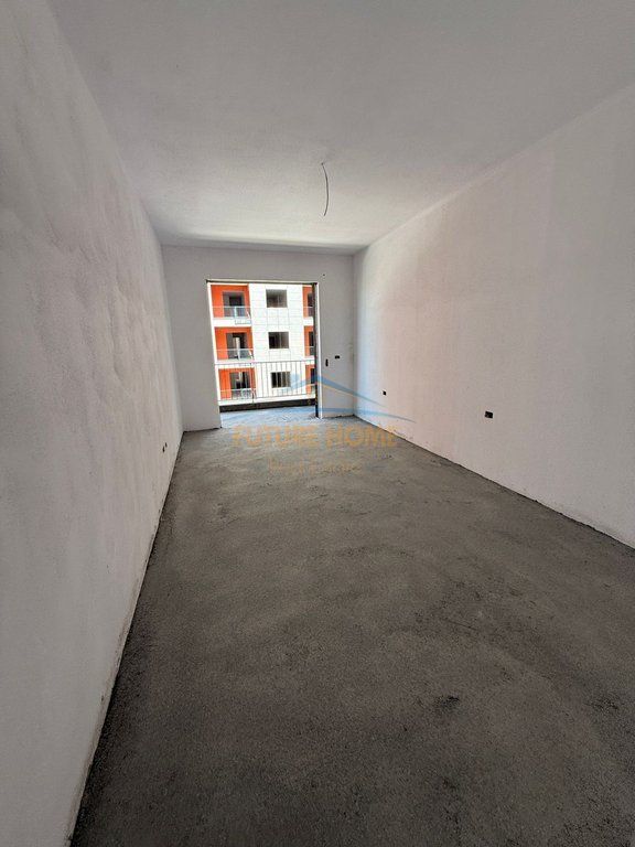 Shitet, Apartament 2+1, Space City, Paskuqan.