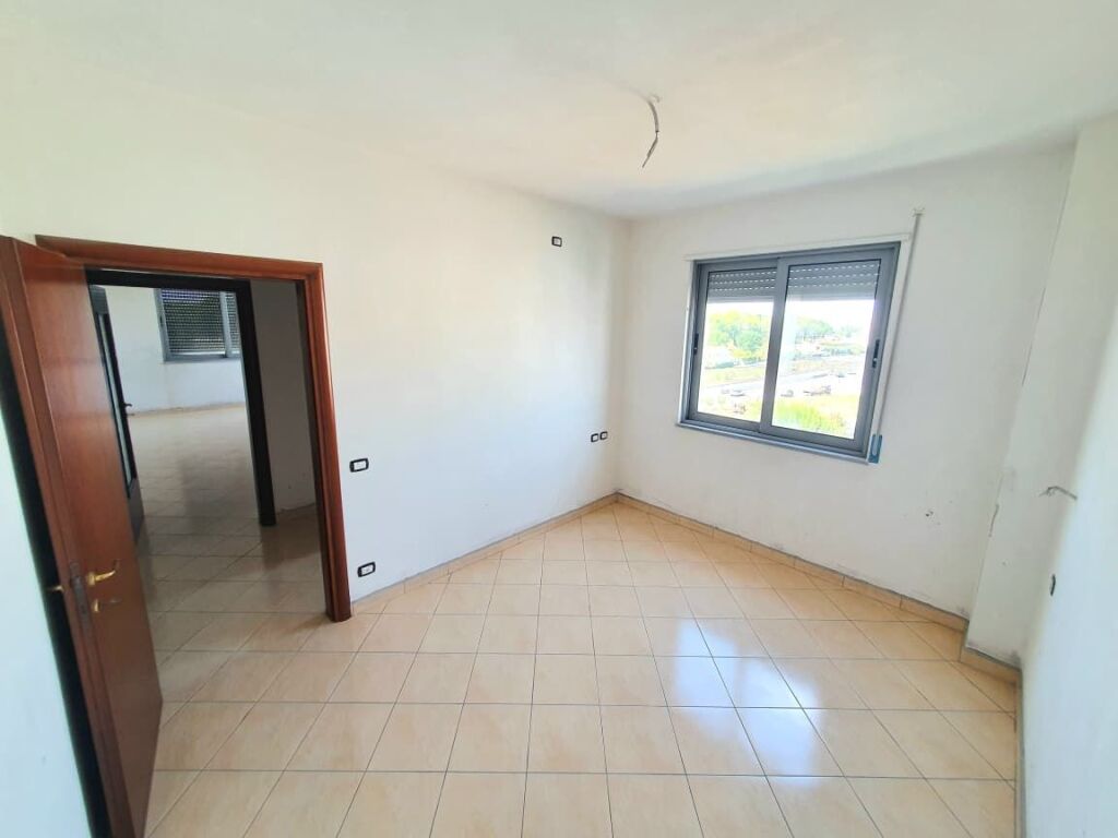 🏡 Shitet Apartament Modern 1+1 në Plepa, Durrës – Mundësi e Shkëlqyer Investimi dhe Banimi!