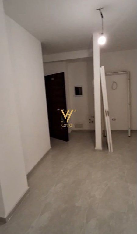 OFFICE 94 M2 FOR RENT AURA COMPLEX LAPRAKE 799 EURO