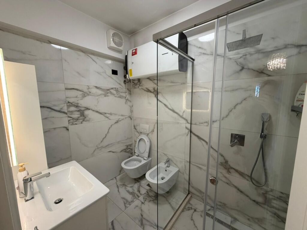 🏡 Duplex 3+1 apartment for rent in the 5 Maj area 💰 70,000 lekë /month