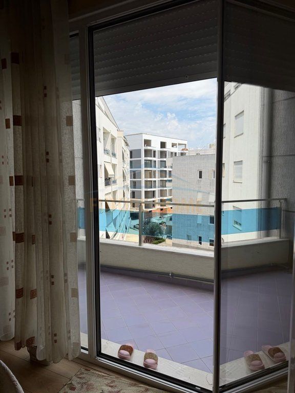 Shitet, Apartament 1+1, Kopshti Zoologjik, Tiranë