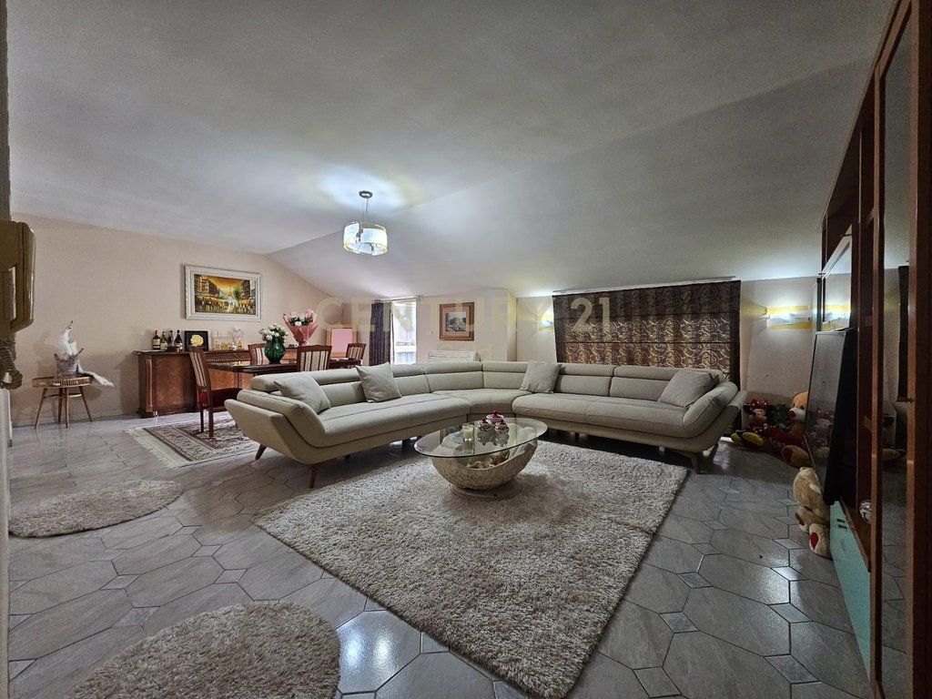2+1 apartment for sale near Deshmoret E Lirise School, Blloku