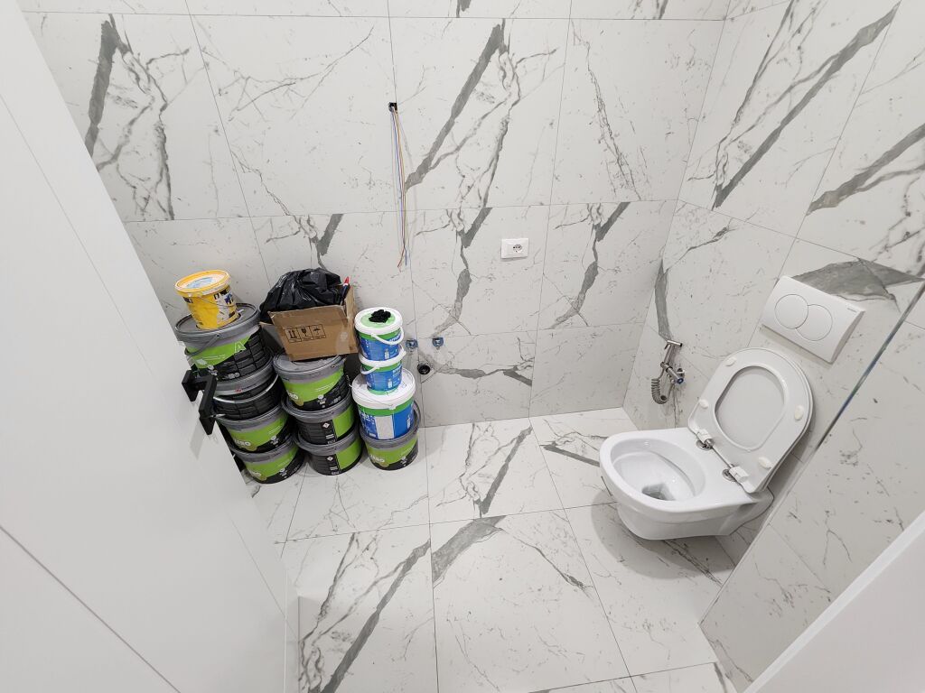 Shitet,Apartament 2+1 me Post Parkimi, Liqeni i Thate