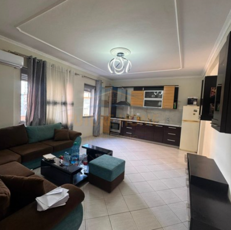 SHES Apartament 1+1, Unaza Re .UNA70055