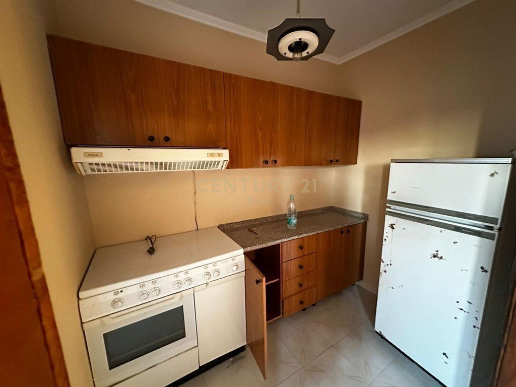 SHITET APARTAMENT KATI 4, 1+1 TEK STADIUMI, NE DURRES !