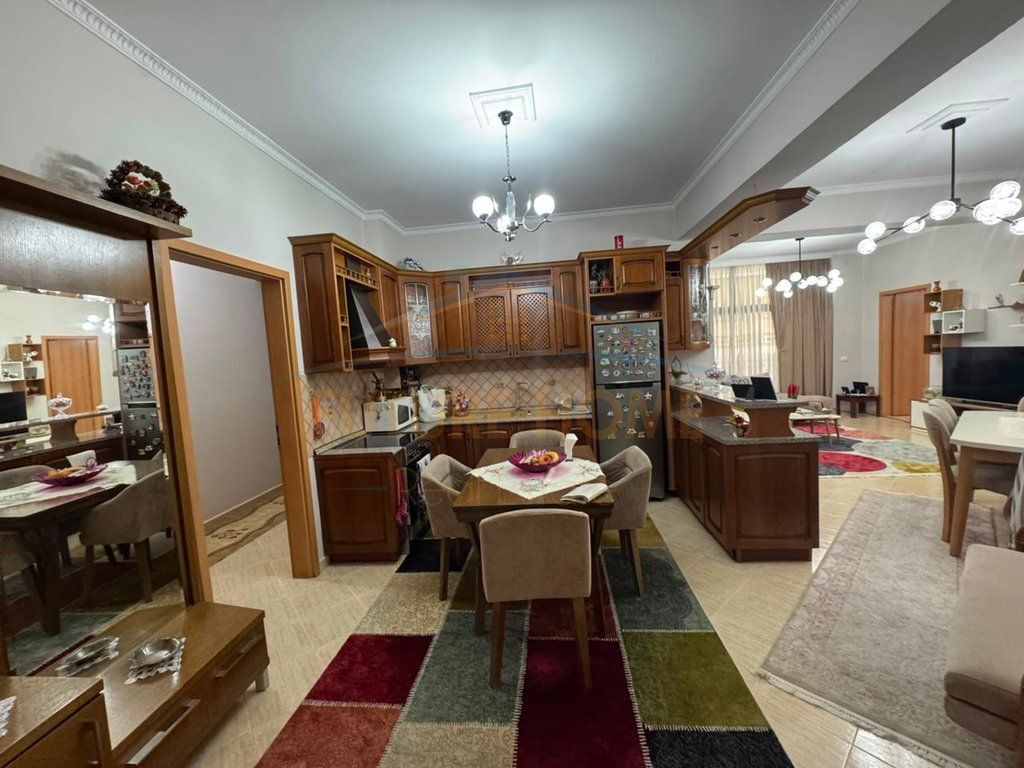 For sale, Apartment 3+1+2, Kavaja Street, Tirana
