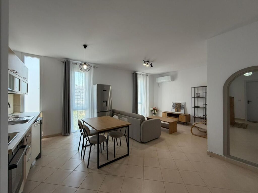 Apartment 1+1 for rent at Komuna e Parisit.