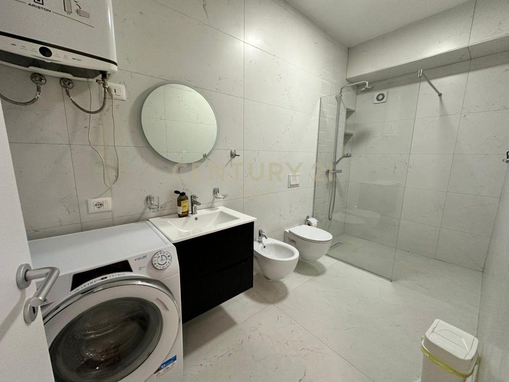 FOR RENT MODERN APARTMENT 2+1+2 + PARKING SPACE AT THE NEW MARKET! 1,300 €