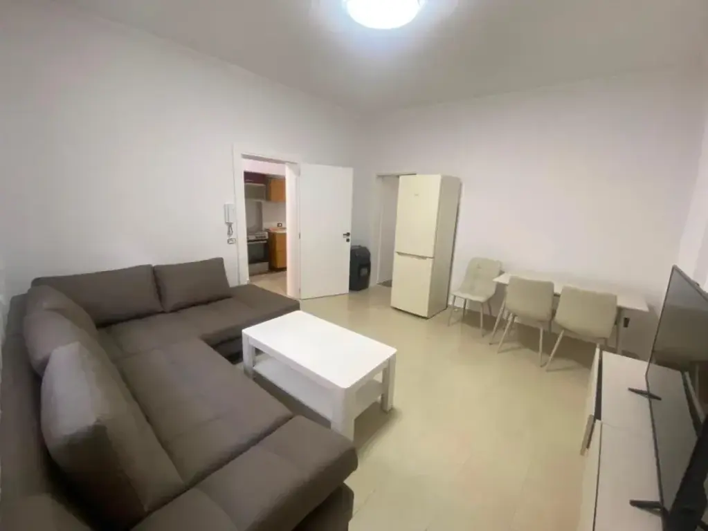 Rent | Apartament 1 + 1 | Varri i Bamit | 400 €/month