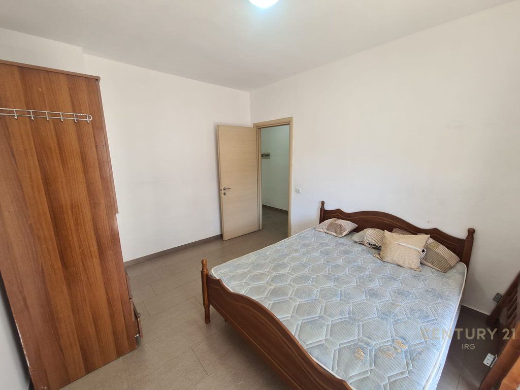 APARTAMENT 2+1+2 TE UNAZA E RE! 163,000 €