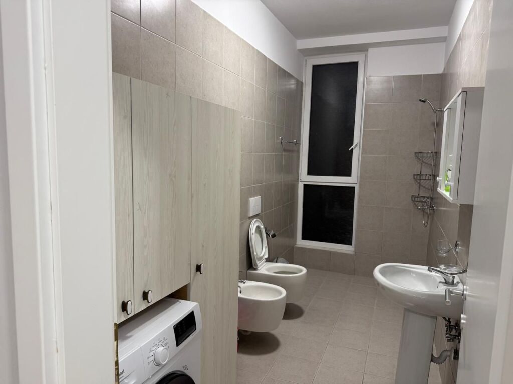 🏢Bulevardi i Ri,Rruga Filip Jano rents apartment 2+1+2+2 parking spaces, furnished.85,000Leke