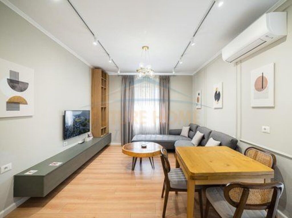 For sale, 2+1 Apartment, Hoxha Tahsim Street, Tirana.
