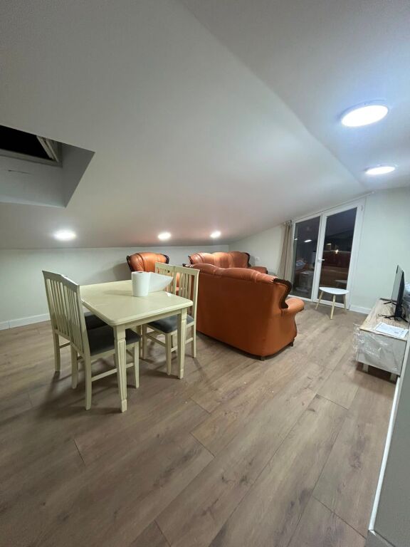 Apartment 2+1+2 for rent opposite UET in Porcelan