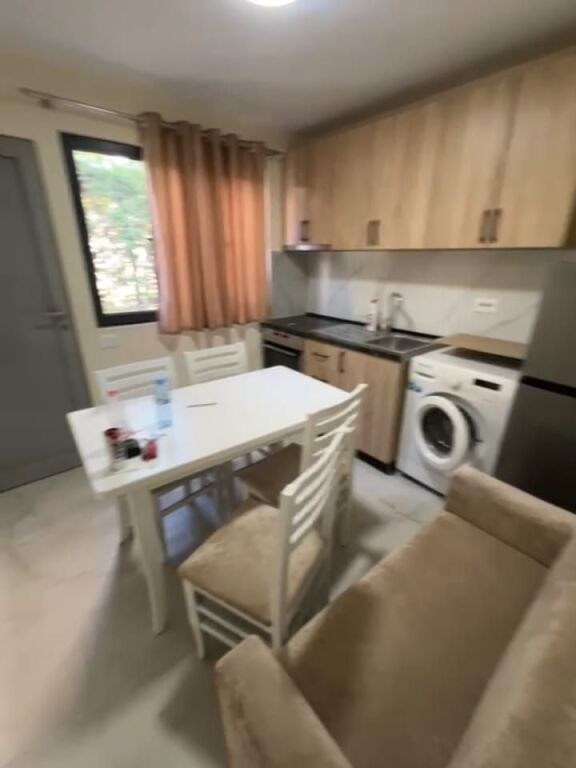 Affitto | Apartament 1 + 1 | Shkolla e bashkuar 350 €/mese