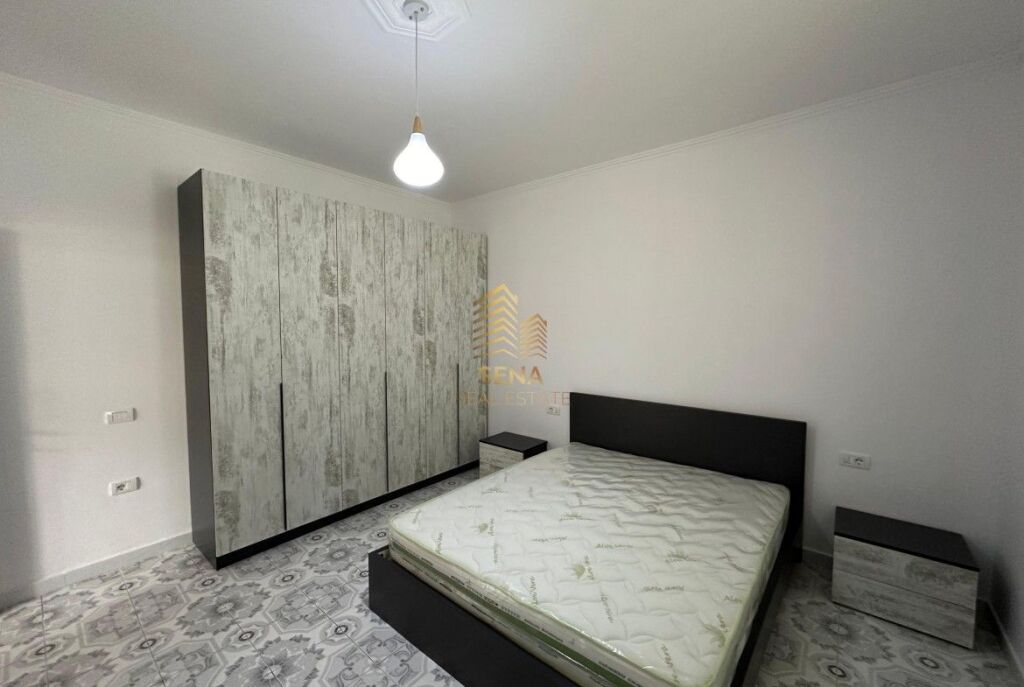 Rent, Private Entrance 1+1, Behind American 2 – Dibra Street, 40,000 Lek/month