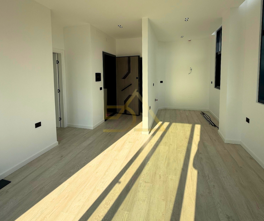 Shitet Apartament – Lungomare, Vlorë