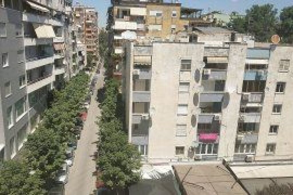 Premises for Rent near LSI, Bllok !

