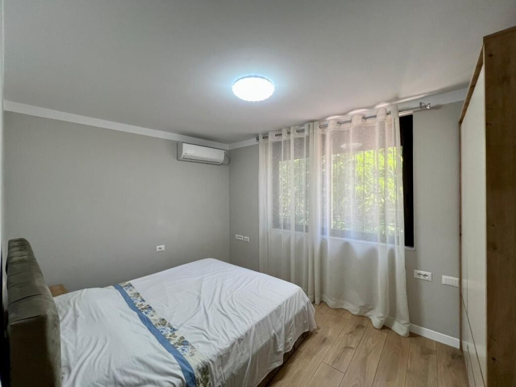 Affitto, Appartamento 1+1, "Shkolla e Kuqe", Tirana.