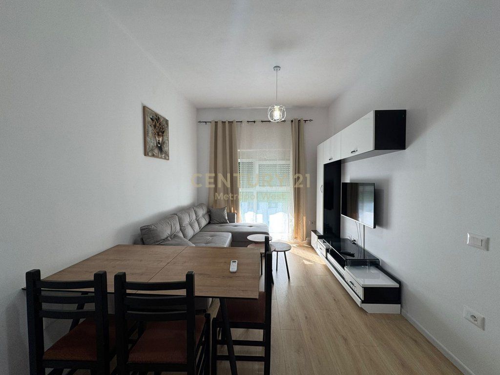 Apartment 2+1+2 for rent at Rezidenca Kadiu, Ali Demi 550 € /Month
