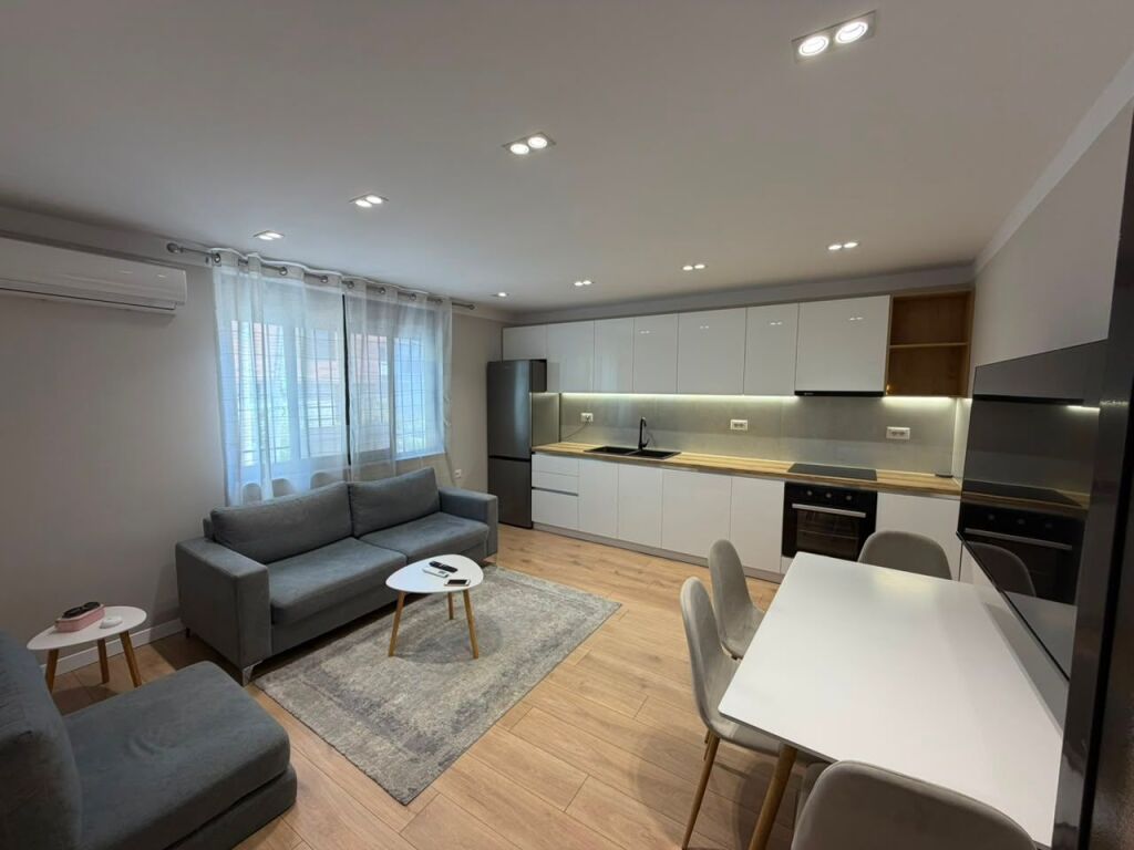📣 SUPER RENT Apartment 1+1 📍 Near the "Kuqe" School 🛣️ "Qemal Stafa" Street ✨