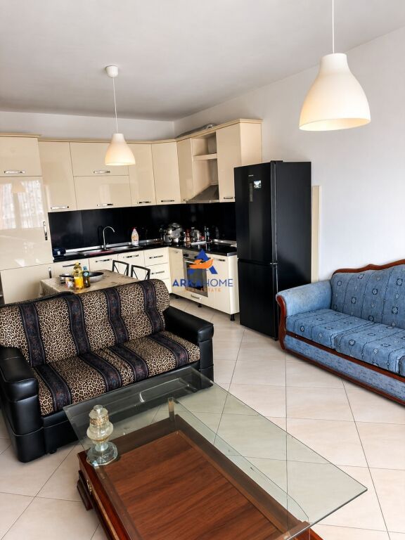 SHITET APARTAMENT 1+1+BALLKON "PRANË PASTICERI LIKËS, MISTO MAME" 114.000 EURO
