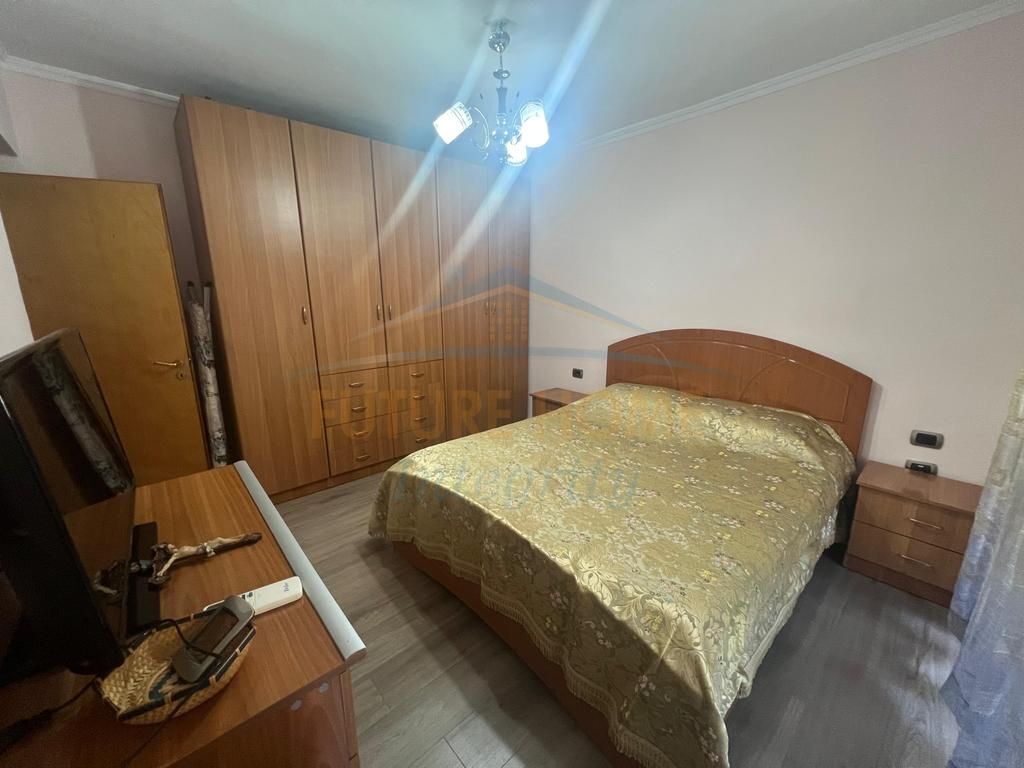 Shitet, Apartament 2+1, Ali Demi, Tiranë.