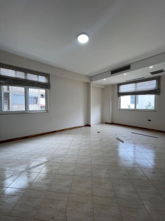 Apartment 3+1+2 for sale on Mine Peza Street