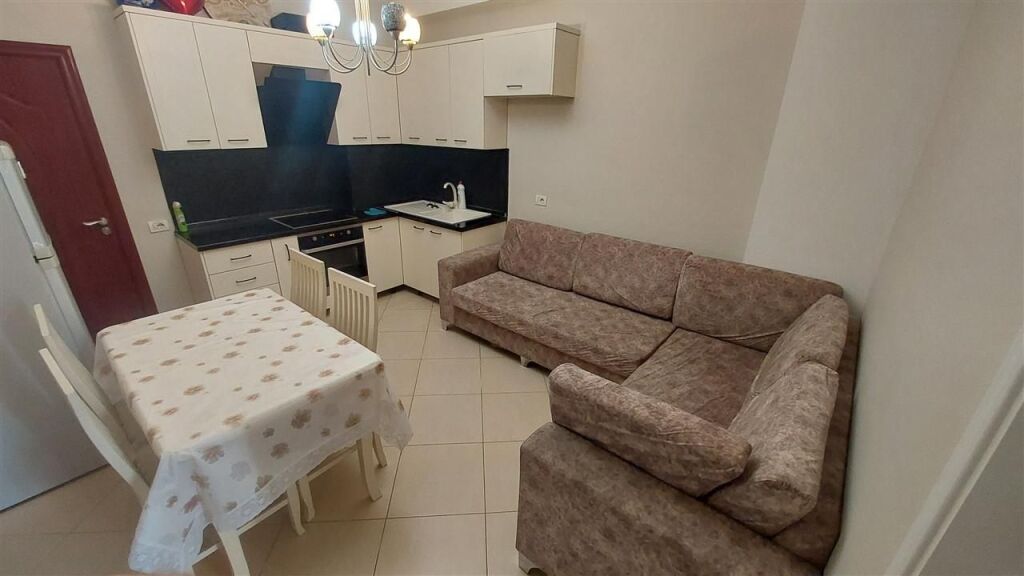 🏡 Apartament 1+1 me Qira në Astir 400 Euro