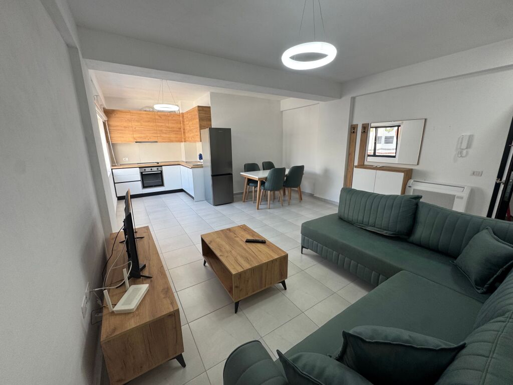 JEPET APARTAMENT 1+1 ME QERA KODRA DIELLIT 2
