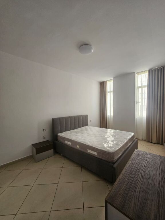 Apartament 1+1 për qira te bar unik astir