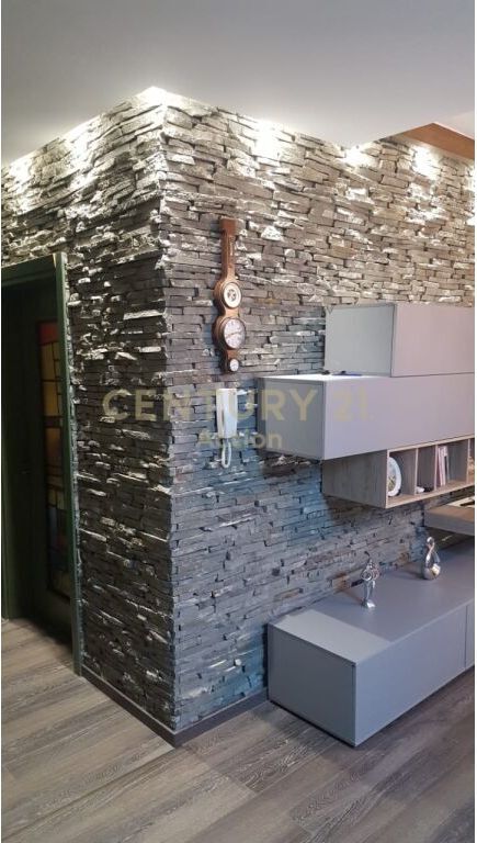 ✨ Modern 2+1 apartment for rent near the Artificial Lake, at the end of Peti street. 650 € /Month