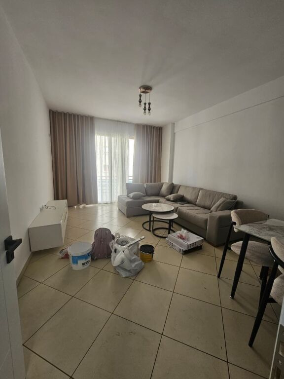 Apartament 1+1 për qira te bar unik astir