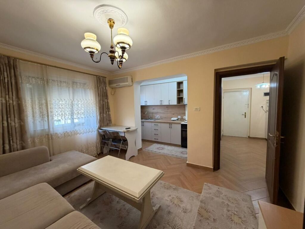 Appartamento 1+1 in affitto in Via Mine Peza.