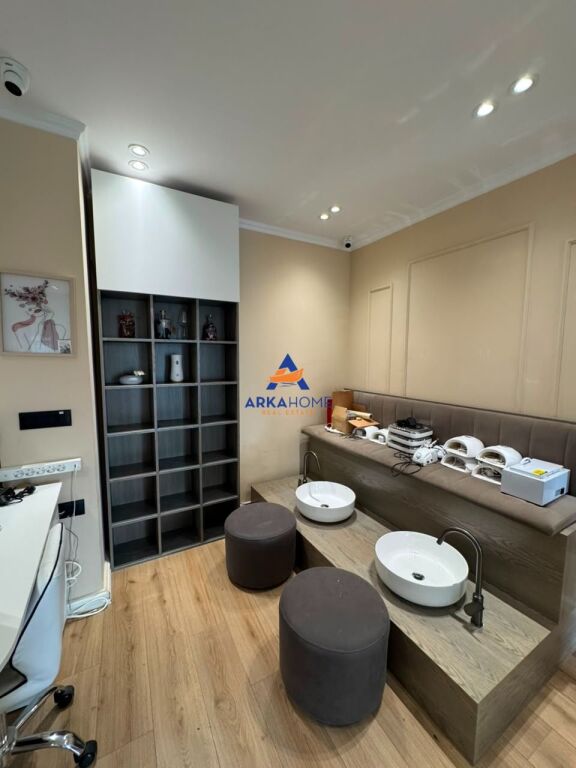 BUSINESS FOR RENT 94M2 "RESIDENZA FIORI DI BOSCO, DON BOSCO" 120,000 LEKE