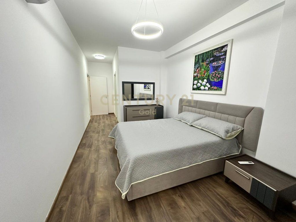 FOR RENT MODERN APARTMENT 2+1+2 + PARKING SPACE AT THE NEW MARKET! 1,300 €