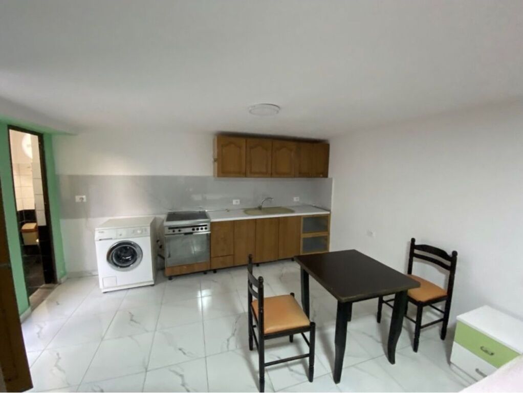 🏡 Monolocale in affitto a Città Studenti, Tirana