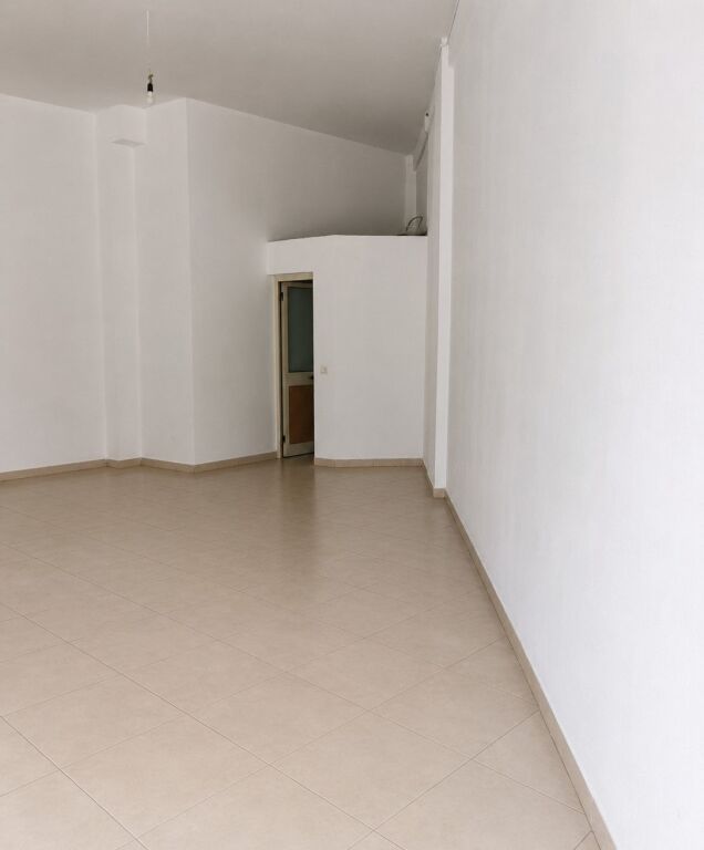 Shitje | Ambjent Biznesi | Astir | 92000 €