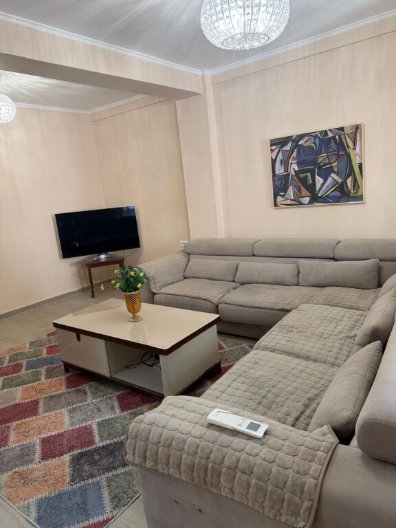 Shitet apartament 1+1+ballkon