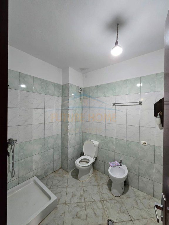 Shitet, Apartament 2+1, Unaza e Re