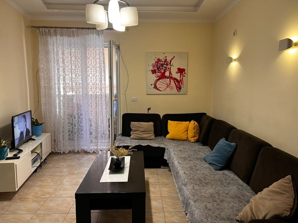 SHITET APARTAMENT 2+1 21 DHJETORI 242.000 EURO FH-78390