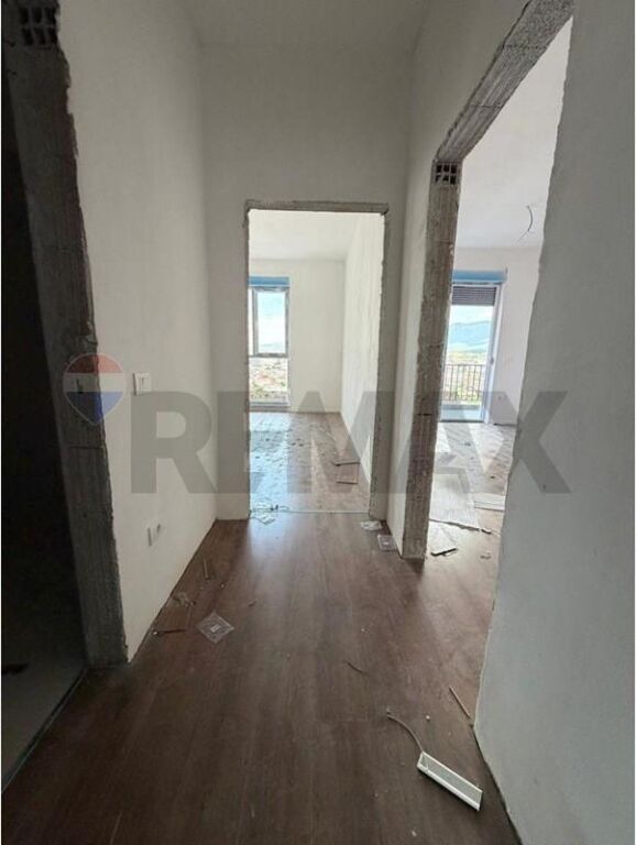 SHitet apartament 1+1 plus post, Instutit