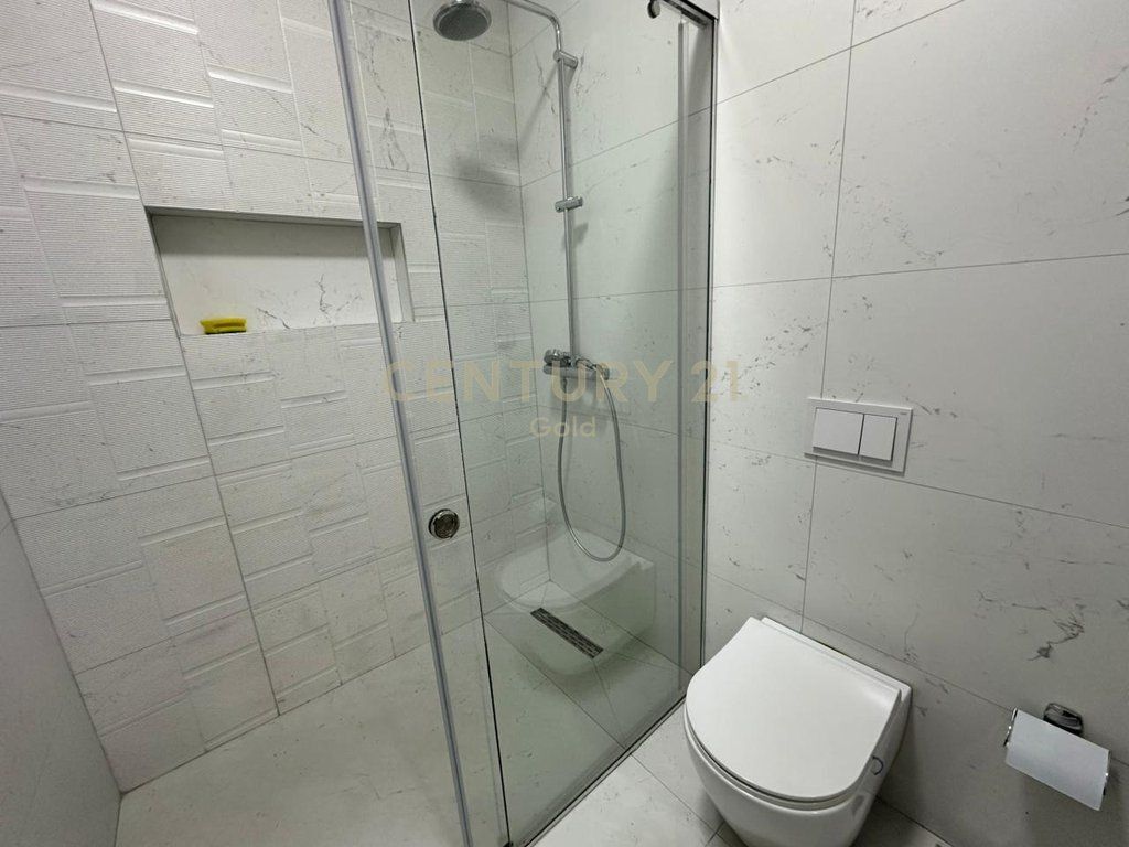 FOR RENT MODERN APARTMENT 2+1+2 + PARKING SPACE AT THE NEW MARKET! 1,300 €