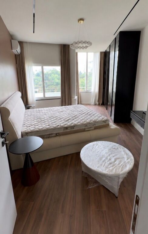 Affitto, Appartamento 2+1+Posto Giardino Botanico, parcheggio Tirana 1300€