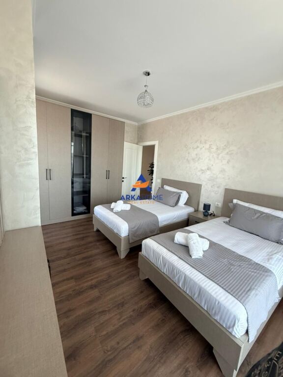 AFFITTASI APPARTAMENTO 2+1+VERANDA "VIA LIGOR LUBONJA, SAUK VECCHIO" 140000 LEKE