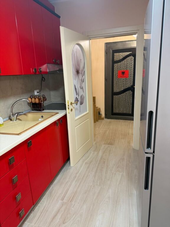 Shitet apartament 1+1+ballkon
