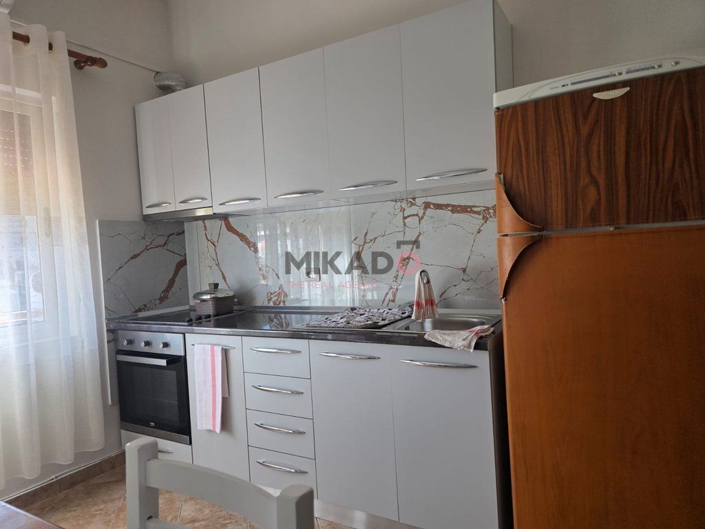 Apartament 1+1 me qira – pranë Spitalit Amerikan 3 !