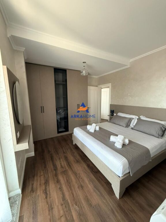 AFFITTASI APPARTAMENTO 2+1+VERANDA "VIA LIGOR LUBONJA, SAUK VECCHIO" 140000 LEKE