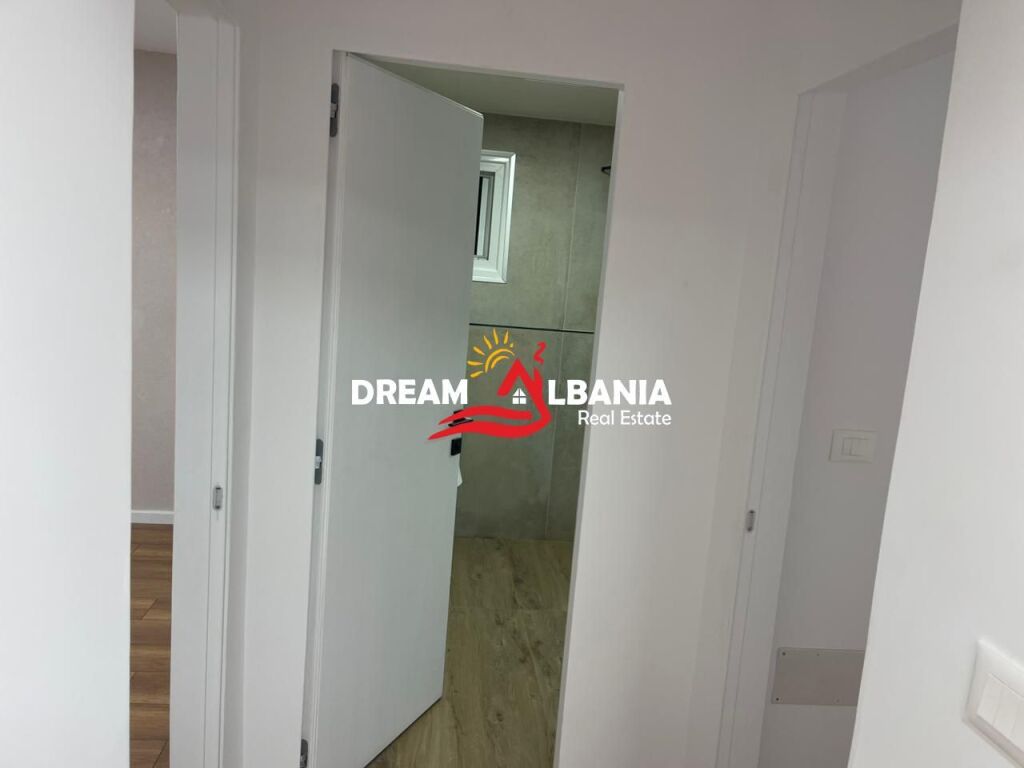 Jepet Ambient Biznesi ne zonen e Brrylit prane Maternitetit te Ri (ID 42611555)