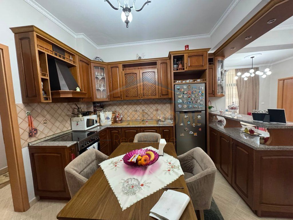 For sale, Apartment 3+1+2, Kavaja Street, Tirana